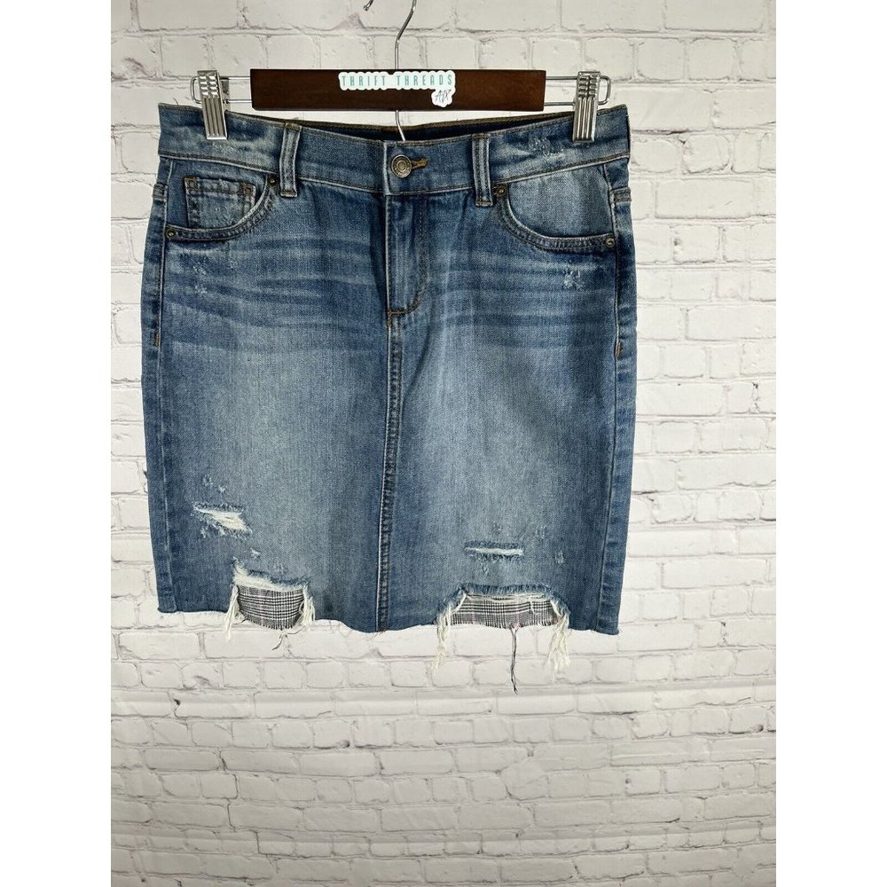 NWT NY&C Distressed Medium Wash Denim Short Jean Pencil Skirt 2